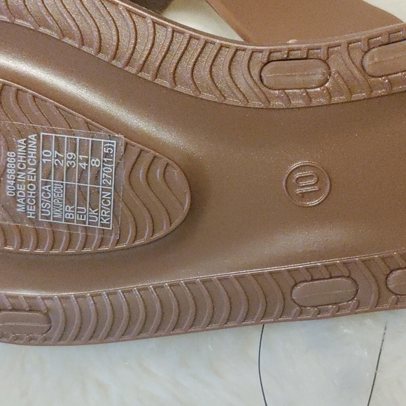 Forever 21 Sandals 10 NWT - Picture 3 of 3